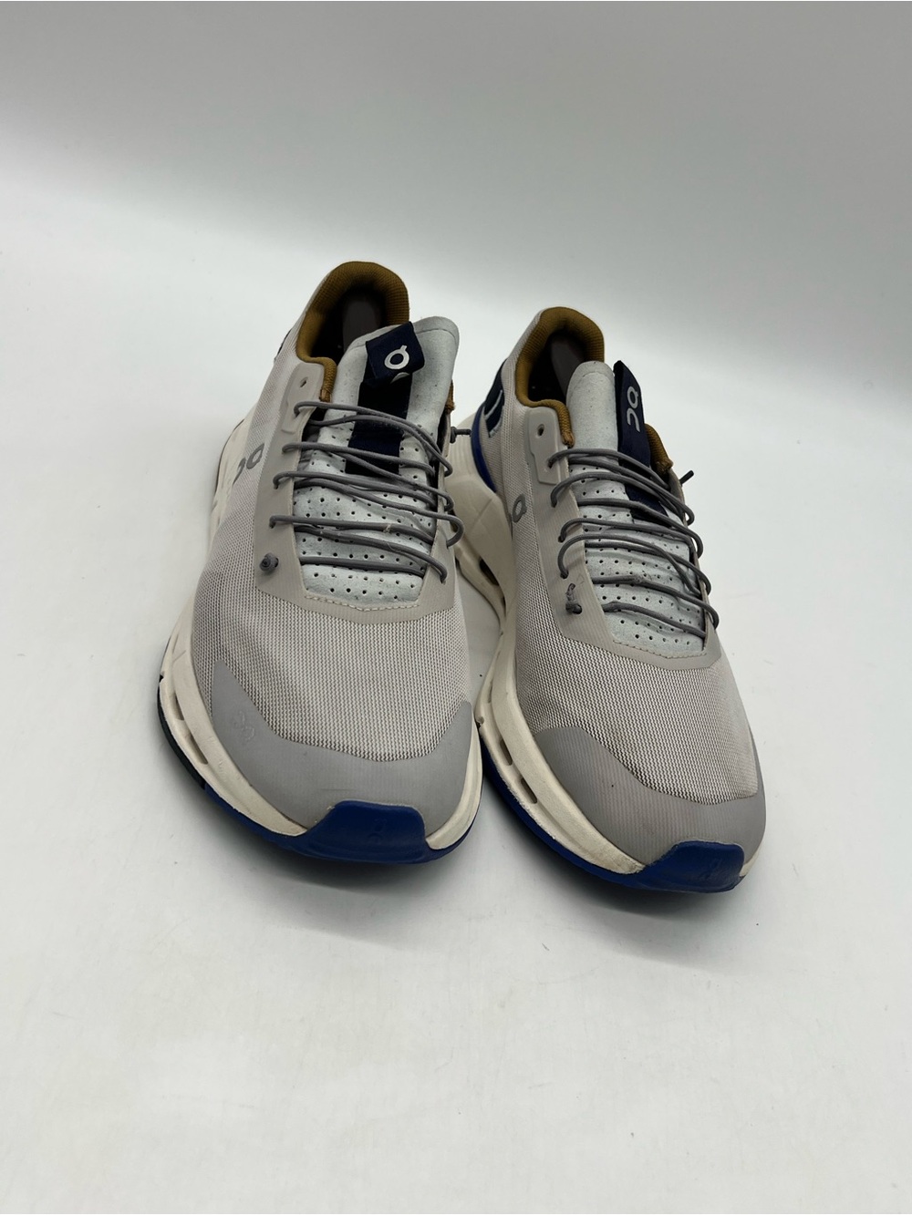 On Cloudnova Form 2 Men’s Size 9.5 Silver Heather Lace Up Running Sneakers Shoes